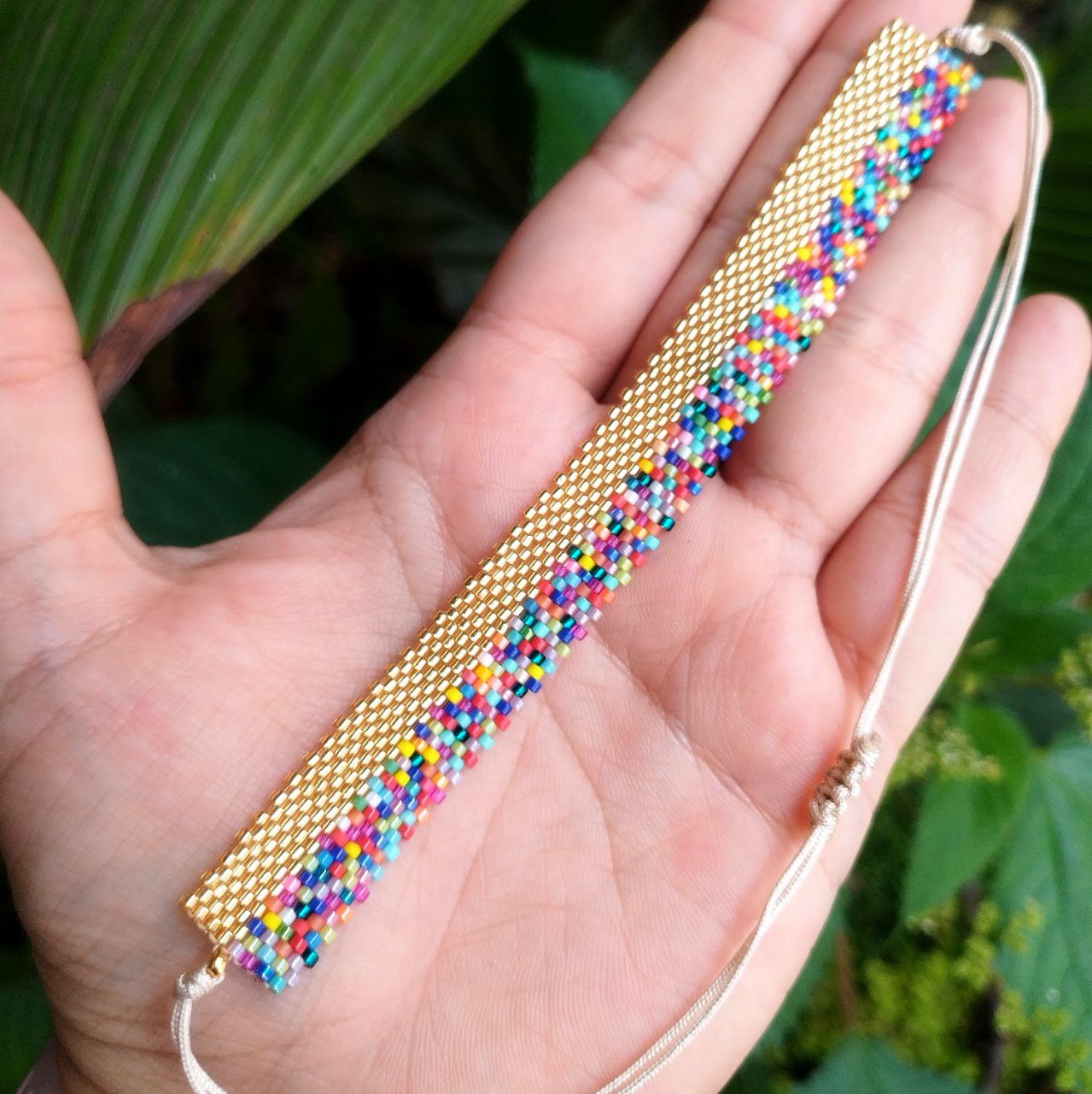 Manilla brillo y color