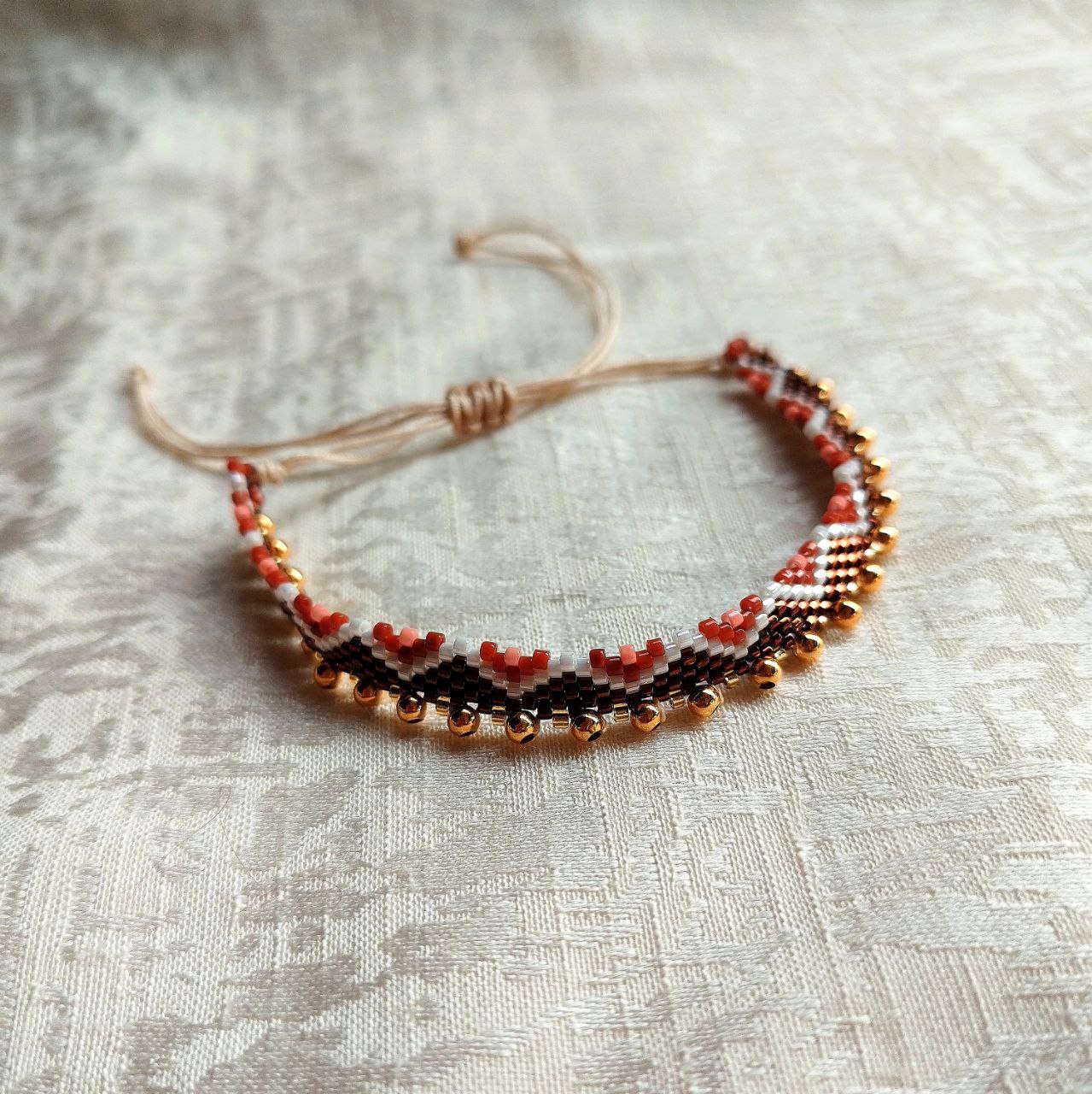 Pulsera miyuki corona dorada