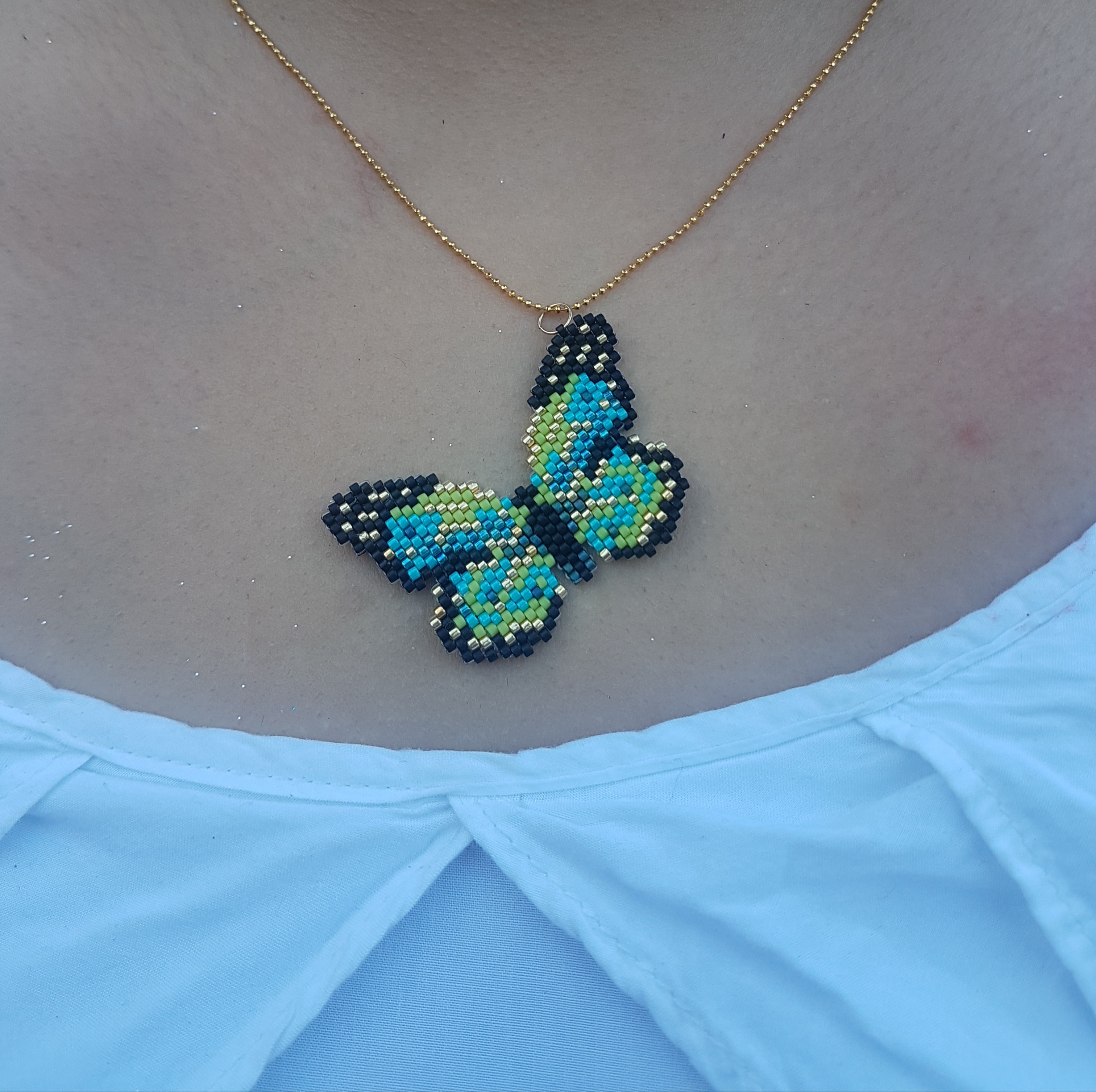 Collar mariposa real