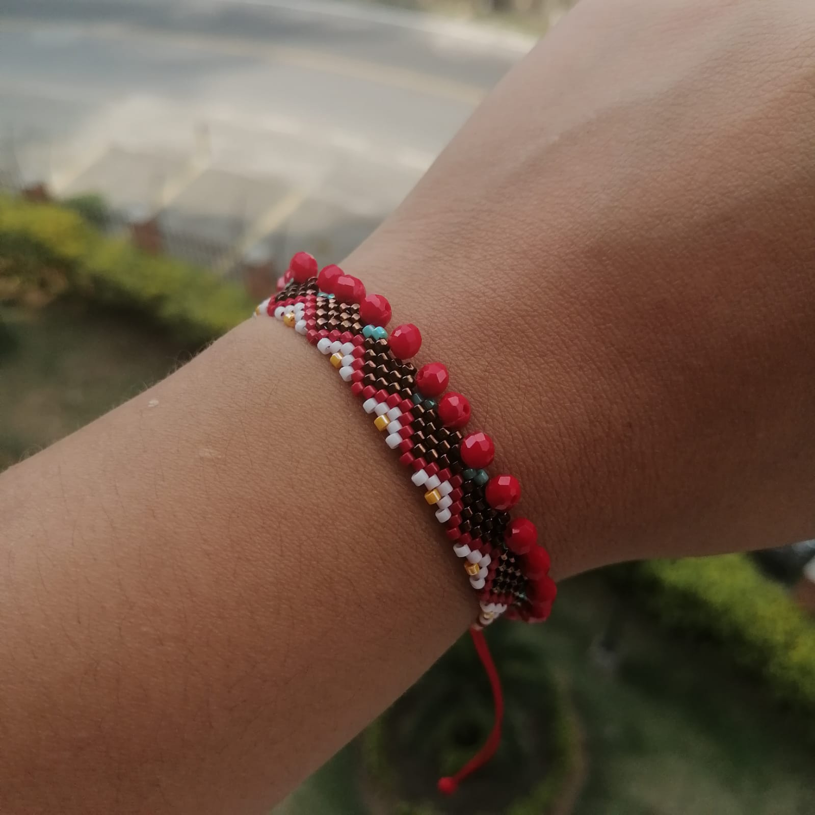 Pulsera miyuki corona Roja