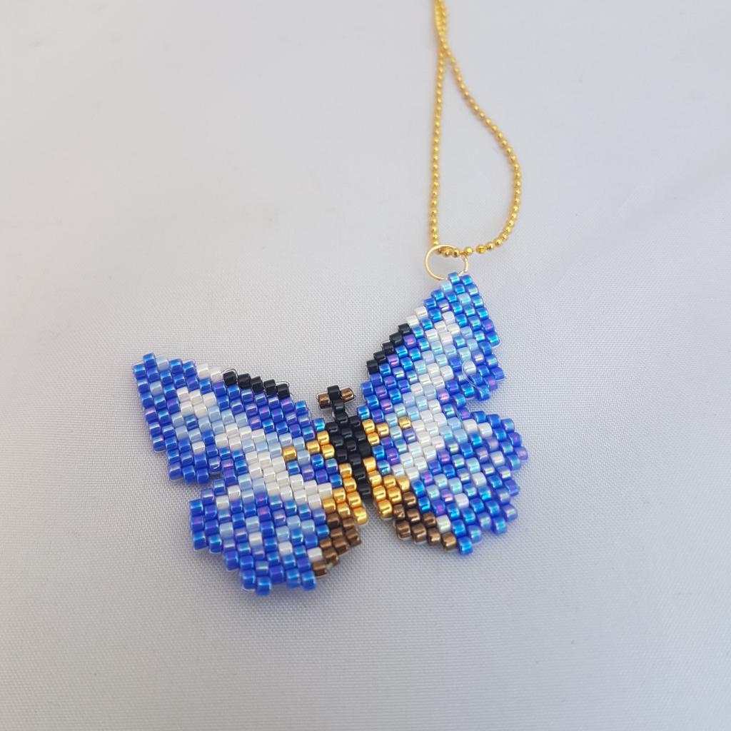 Collar mariposa