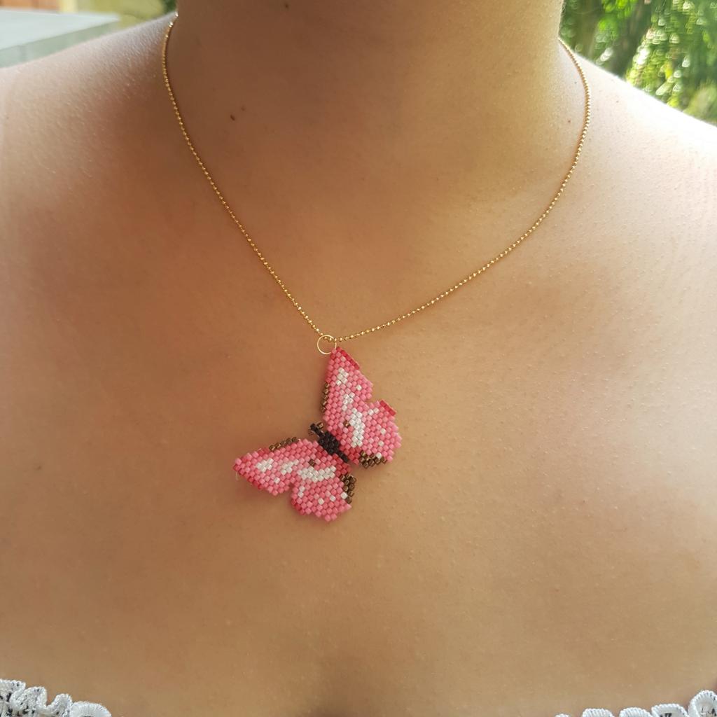 Collar mariposa