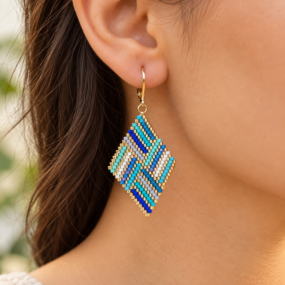 Aretes rombos rayados