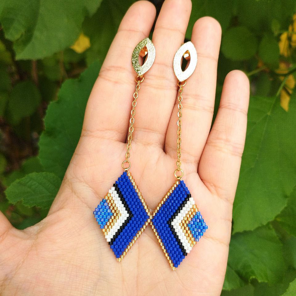 Aretes largos rombos